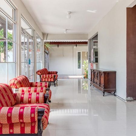 Reddoorz Near Malioboro Tugu Station Jogja 2 Otel Yogyakarta Dış mekan fotoğraf