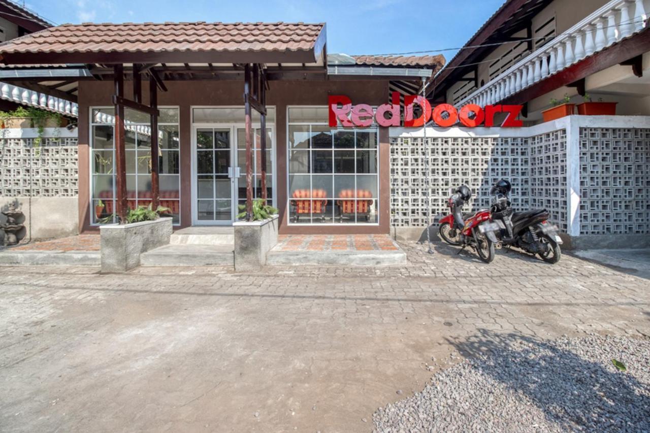 Reddoorz Near Malioboro Tugu Station Jogja 2 Otel Yogyakarta Dış mekan fotoğraf