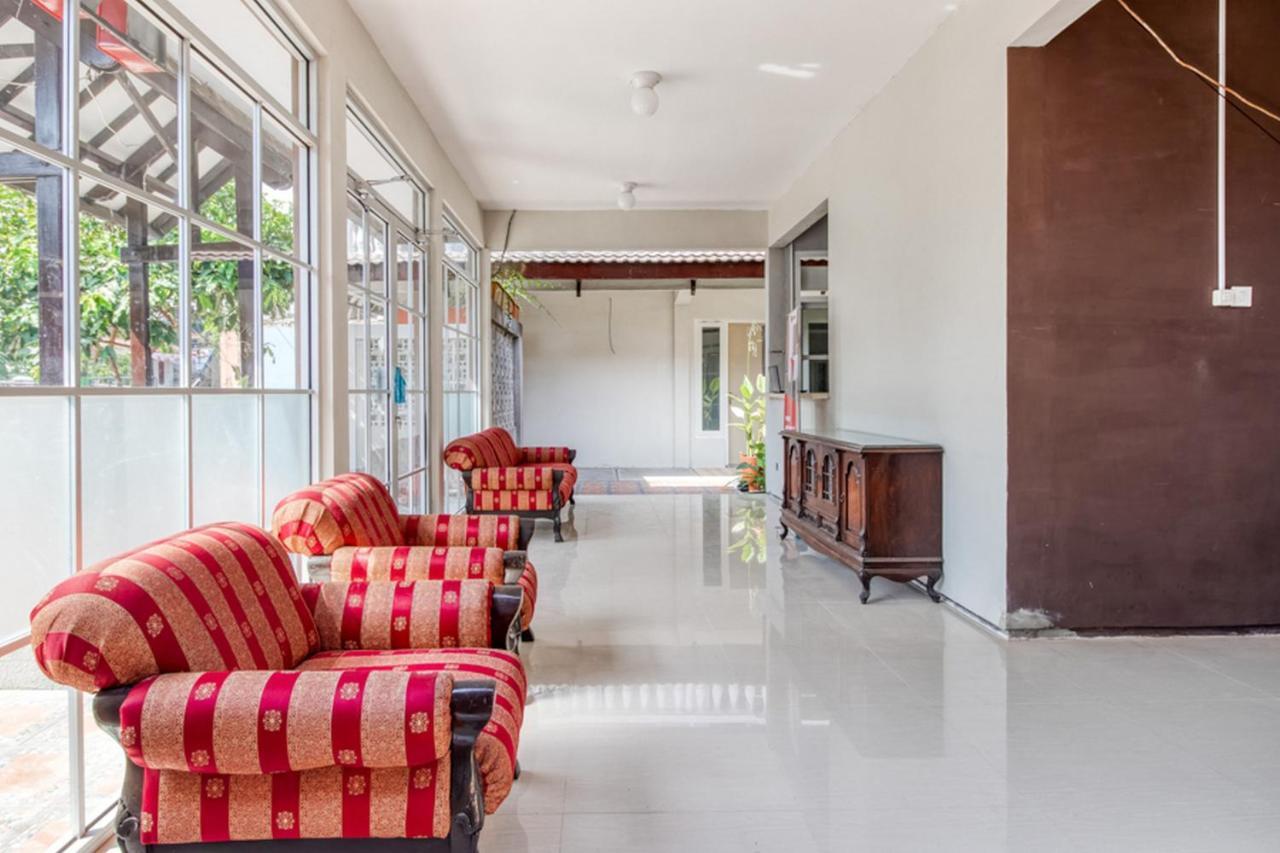 Reddoorz Near Malioboro Tugu Station Jogja 2 Otel Yogyakarta Dış mekan fotoğraf