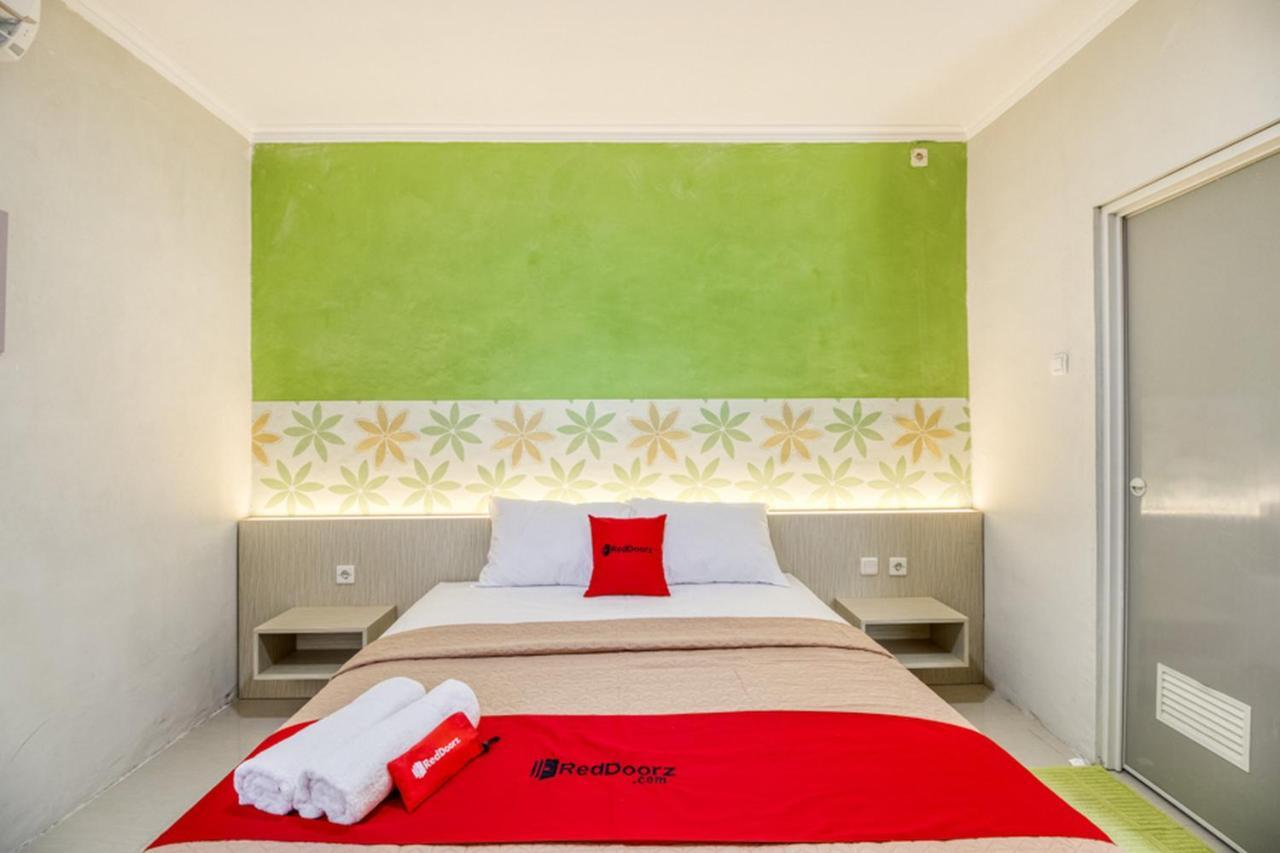 Reddoorz Near Malioboro Tugu Station Jogja 2 Otel Yogyakarta Dış mekan fotoğraf