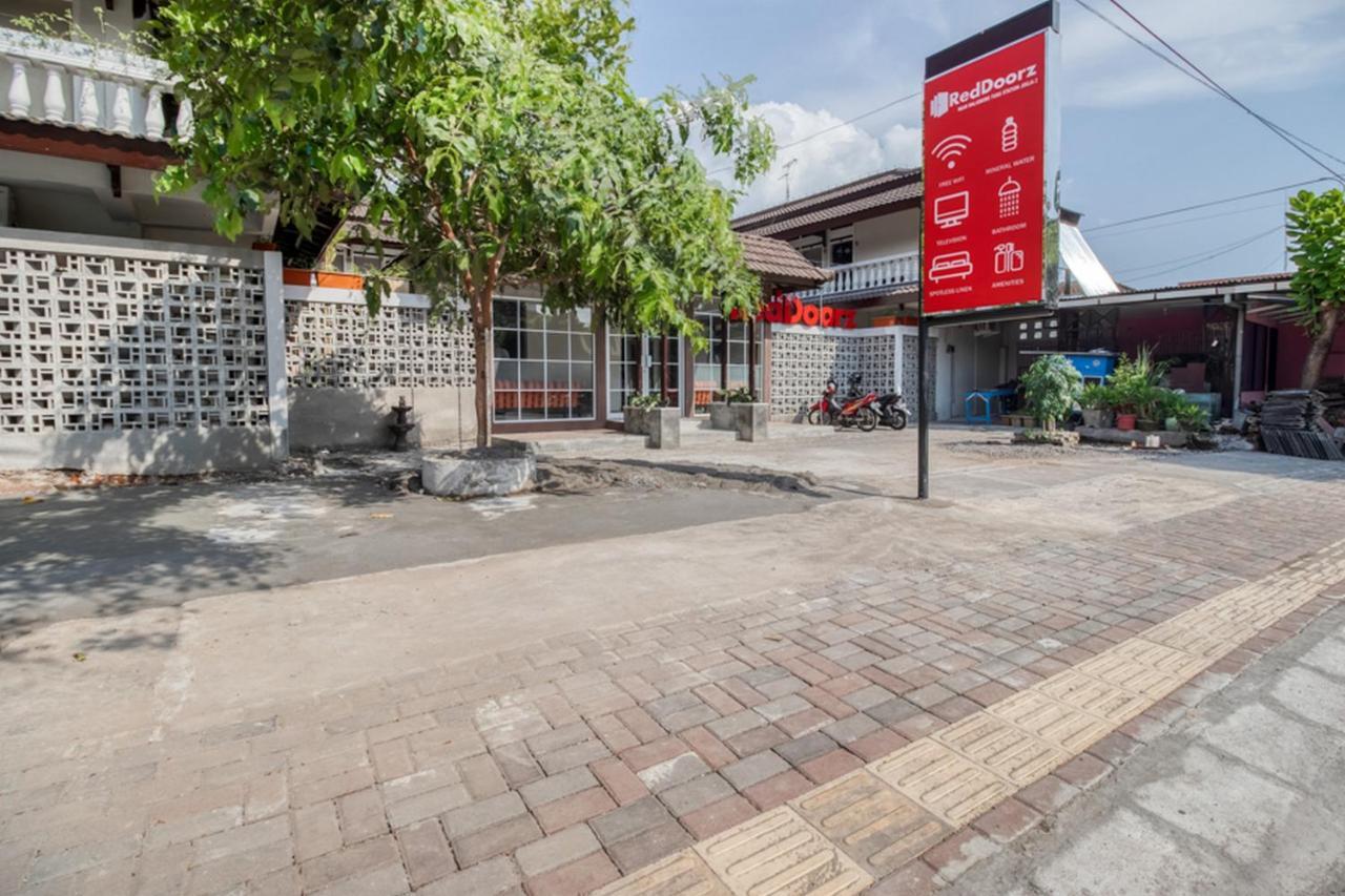 Reddoorz Near Malioboro Tugu Station Jogja 2 Otel Yogyakarta Dış mekan fotoğraf