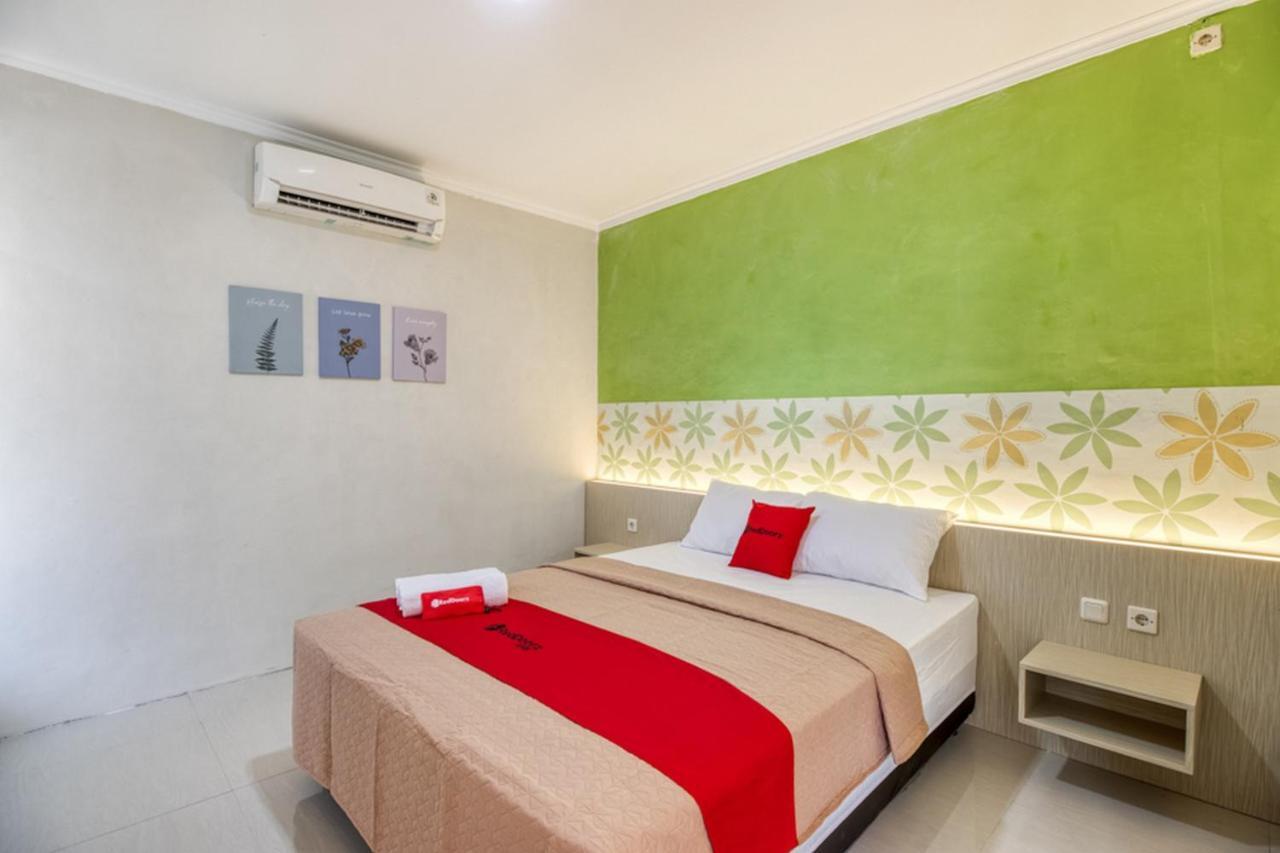 Reddoorz Near Malioboro Tugu Station Jogja 2 Otel Yogyakarta Dış mekan fotoğraf