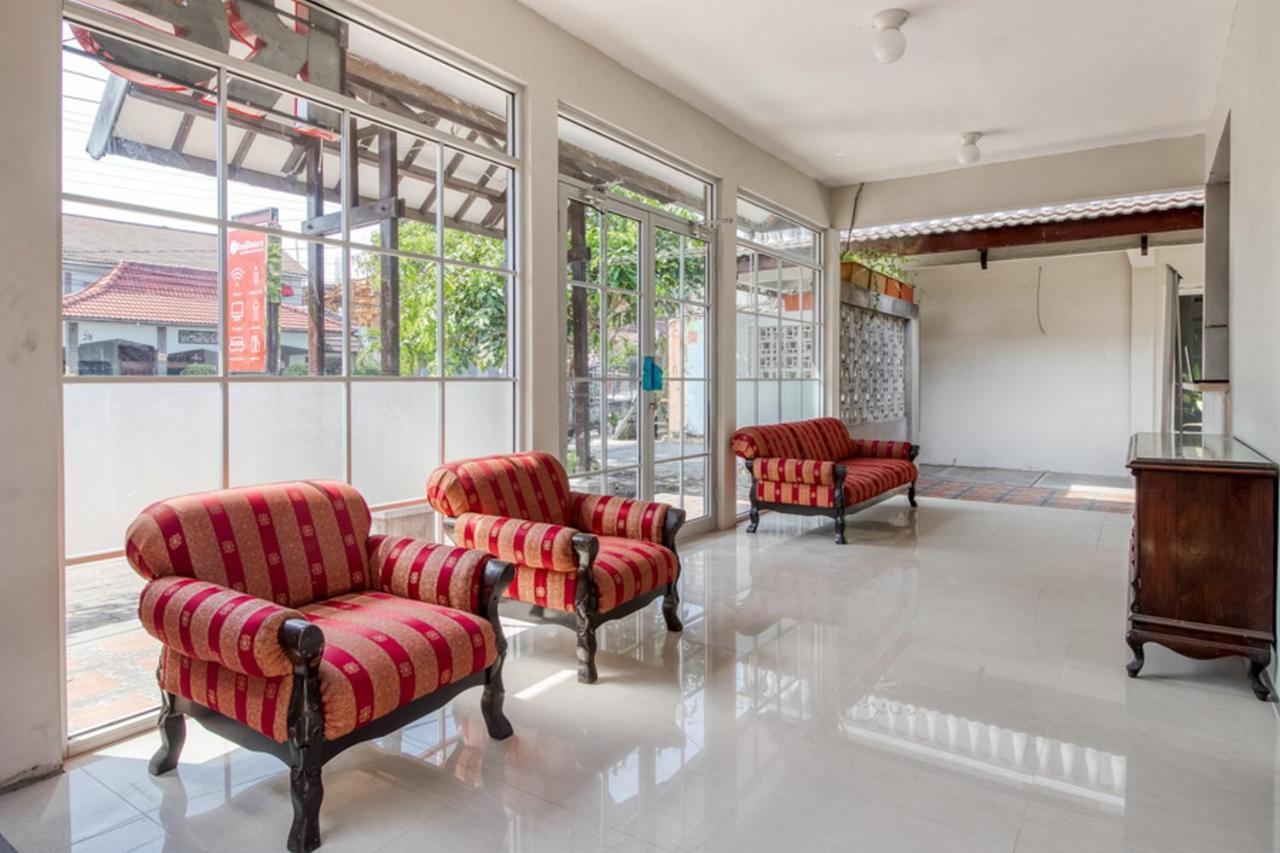 Reddoorz Near Malioboro Tugu Station Jogja 2 Otel Yogyakarta Dış mekan fotoğraf